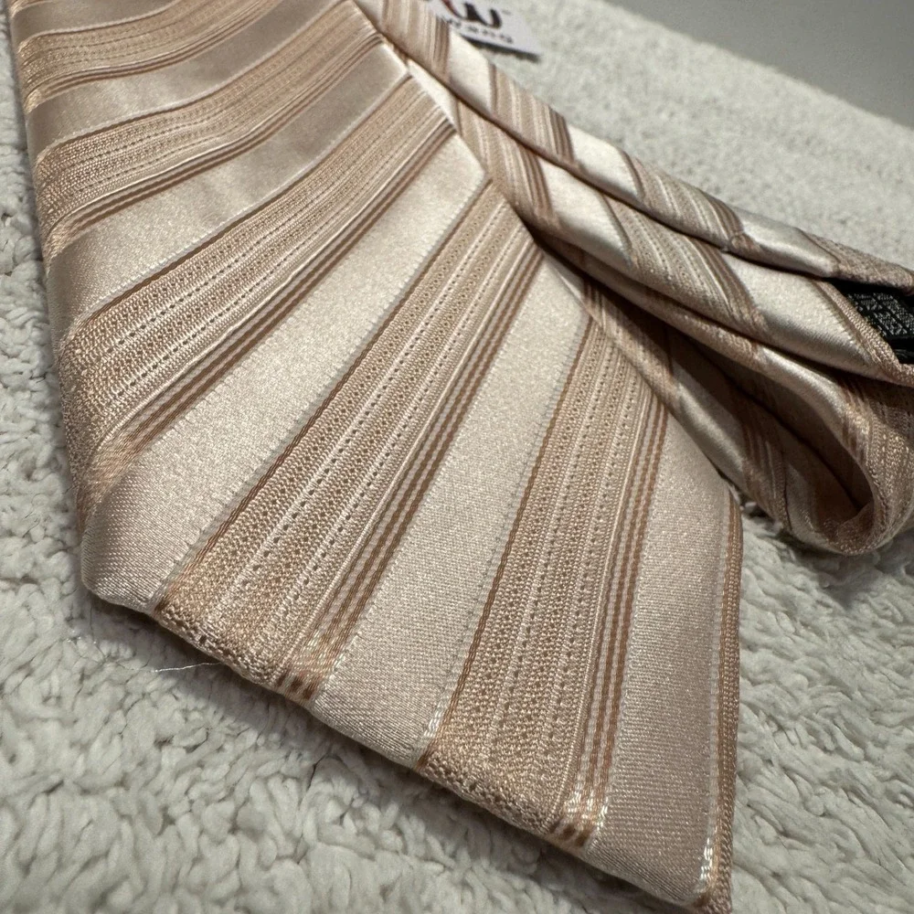 Barry Wang Tie Beige Gold Diagonal Stripe 100% Silk Italy Preppy NWT Business